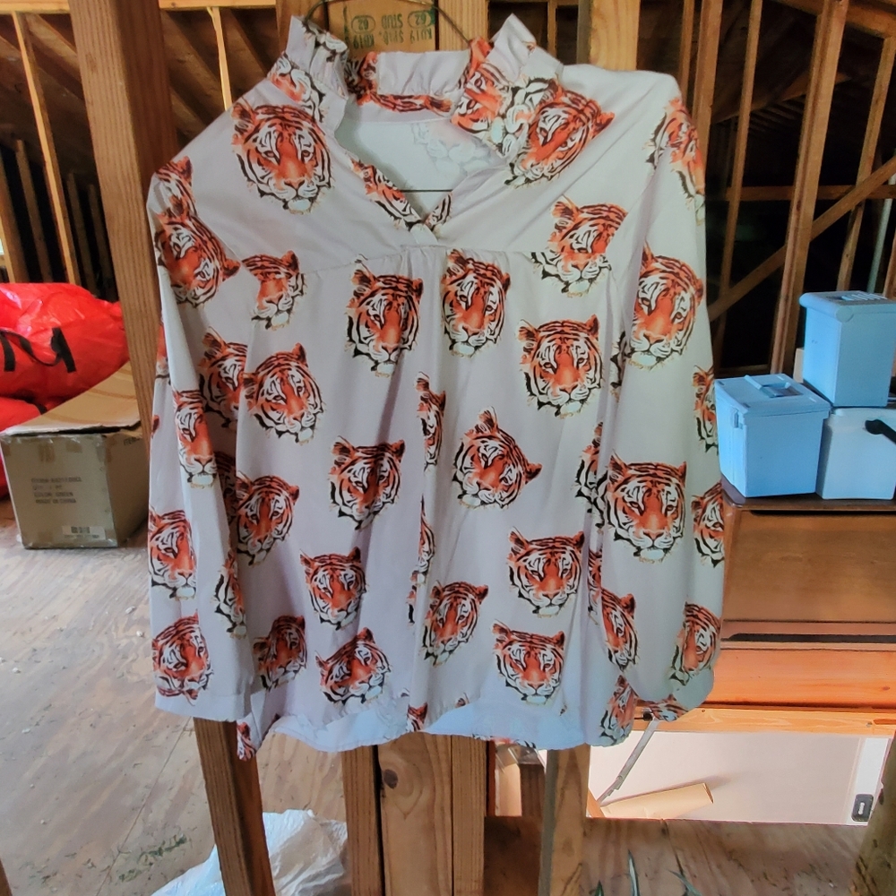 Tiger blouse